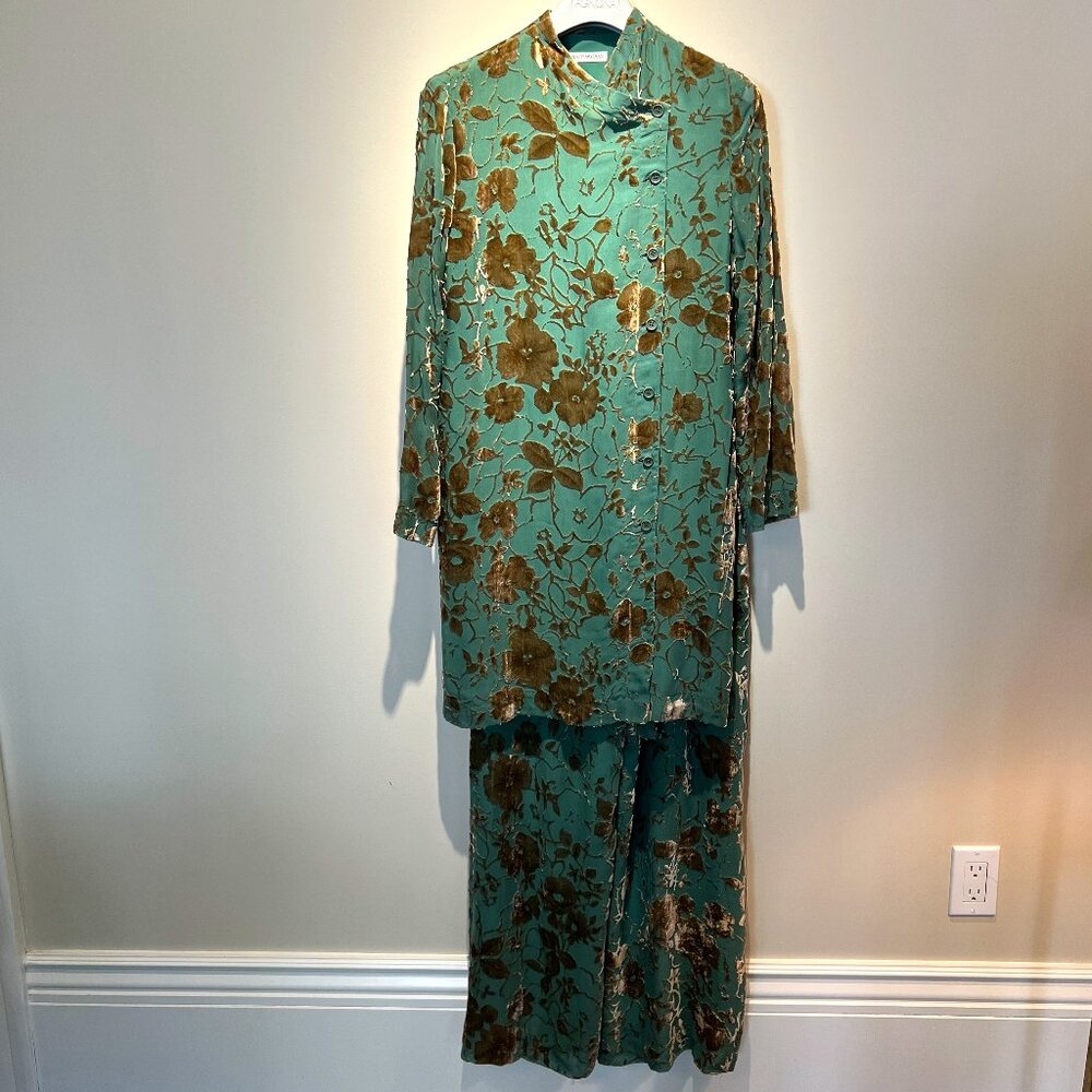 Emporio Armani Velvet Floral Tunic/Pant Suit, Sz 38, Rayon/Silk, Used, Italy